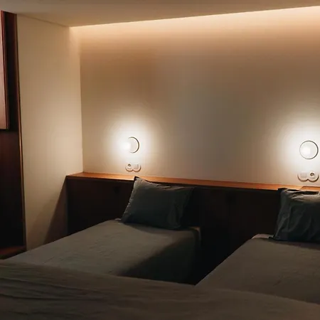 Castel - Creative Living Hostel *