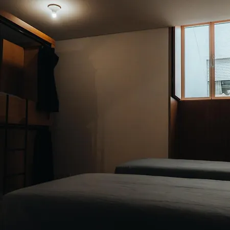 Castel - Creative Living Hostel Penela