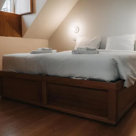 Castel - Creative Living Hostel Penela