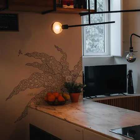 Castel - Creative Living Hostel