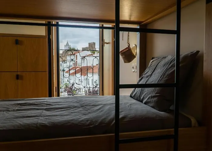 Castel - Creative Living * Penela